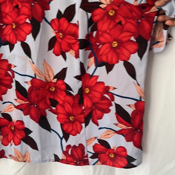 Liz Claiborne Violet and Red Floral Blouse with Ruffled Sleeves Blouse Size 2X - Picture 4 of 9